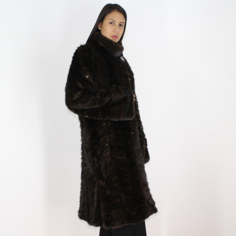 Ranch with white stigmas mink pieces coat